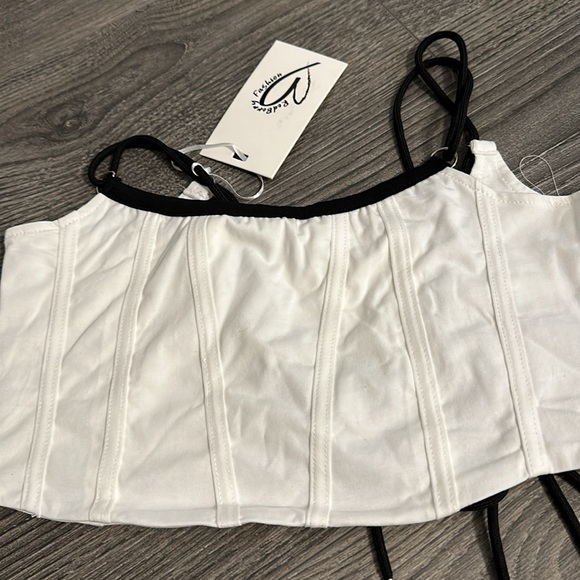 Allure Crop Top - Picture 5 of 5